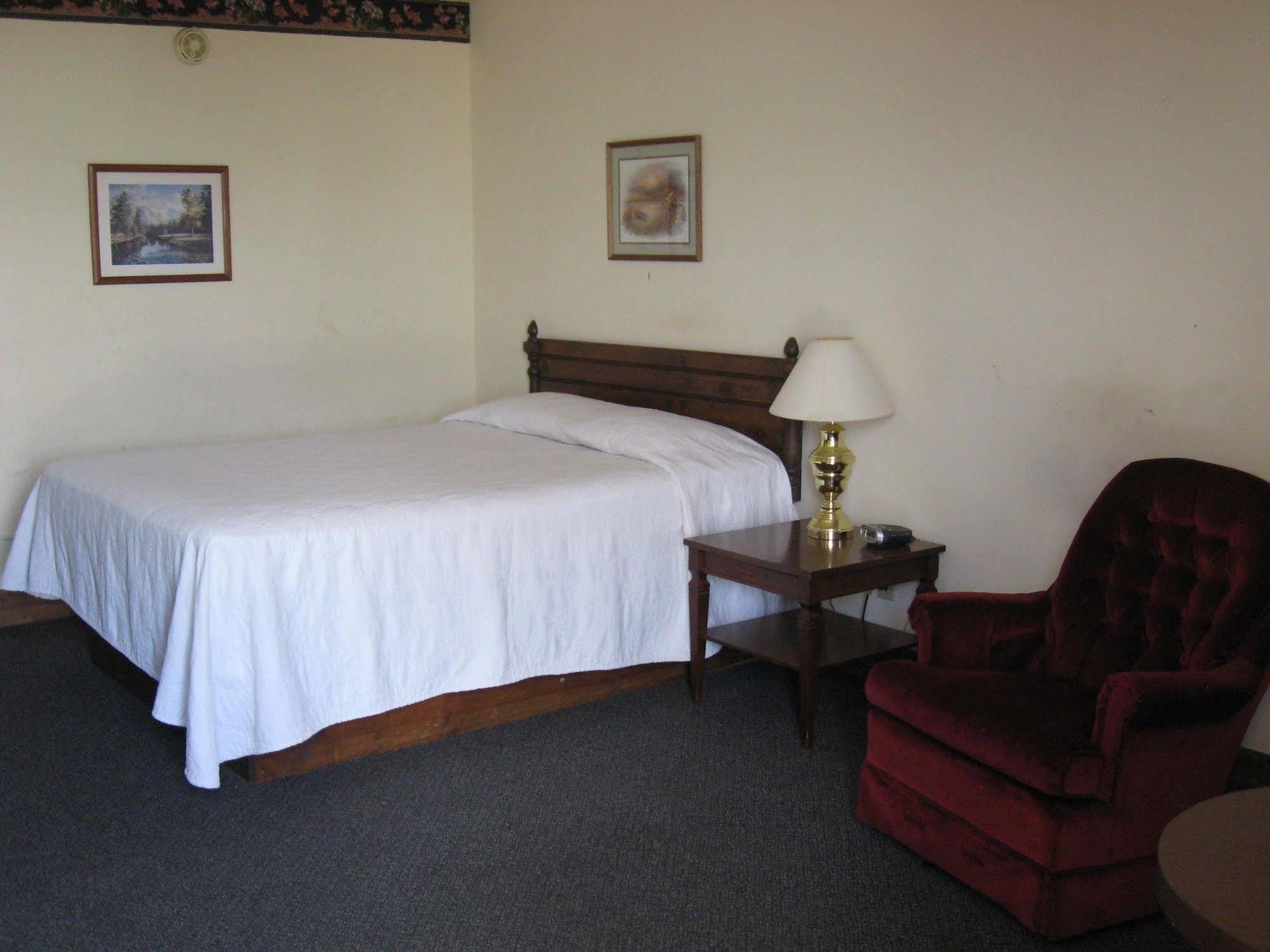 Candlelight Inn Scottsbluff Exterior photo